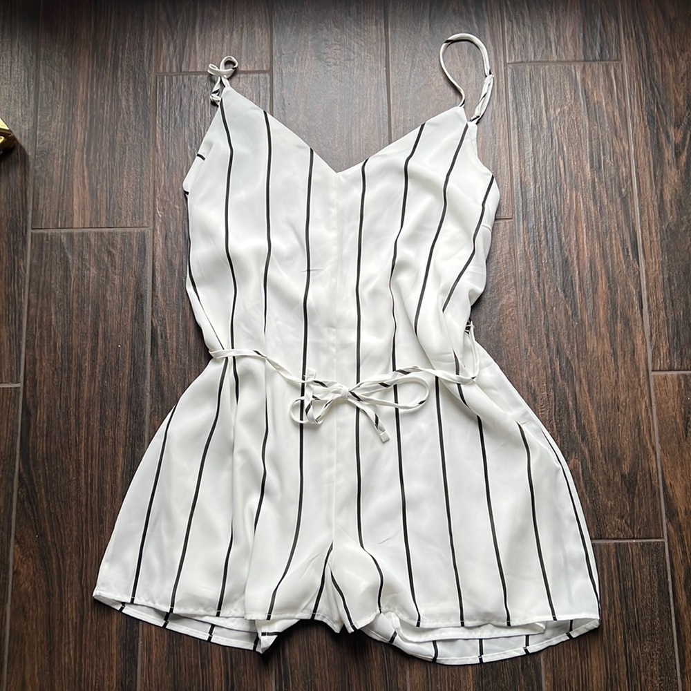 NWT romper by Cotton On, size medium